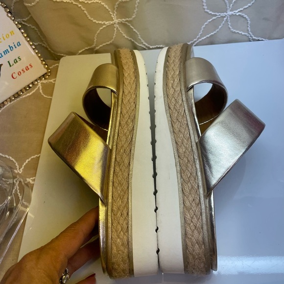 (P3) Franco Sarto gold leather platform sandals, women's size 8 - Picture 8 of 13